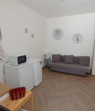 Nicaredda *